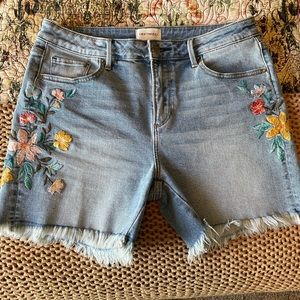 Driftwood Lulu boho denim shorts. Boyfriend fit.